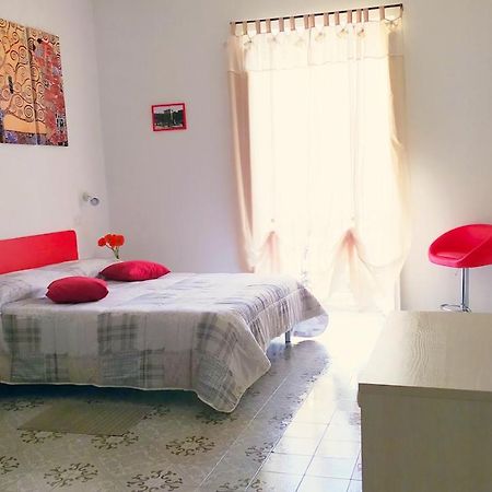 La Corte Di Santa Croce Боза Екстериор снимка