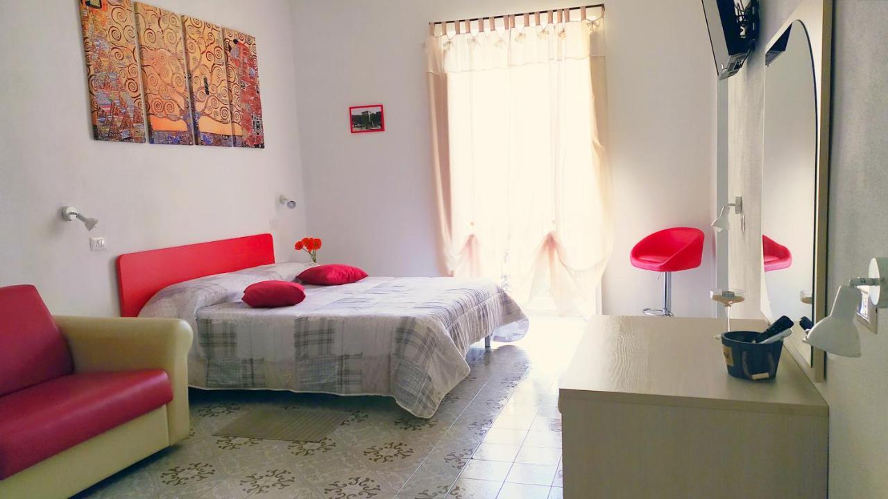 La Corte Di Santa Croce Боза Екстериор снимка